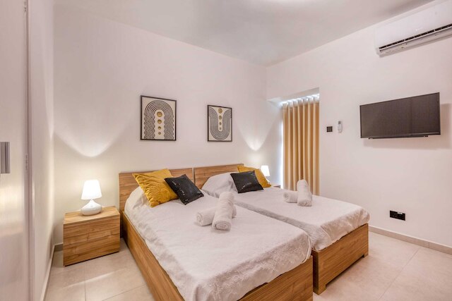 プール アパートメント