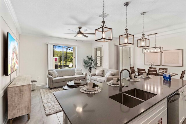 4423 シーン レーン