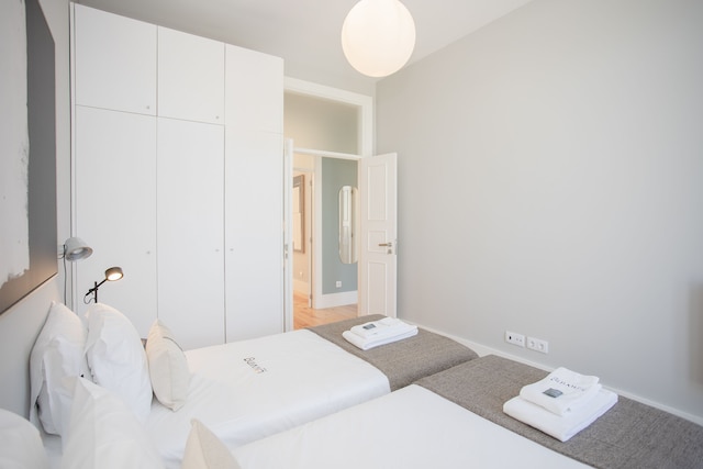 リーヴィング - アート デザイン アパートメント II