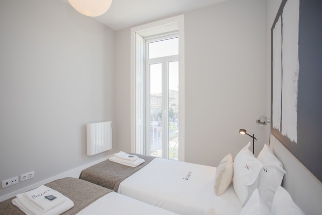 リーヴィング - アート デザイン アパートメント II