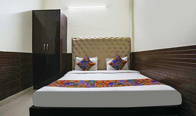 ファブホテル ザ ラゼーズ