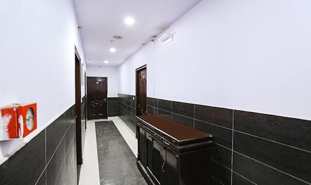 ファブホテル ザ ラゼーズ