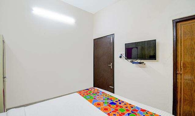 ファブエクスプレス ムーン レジデンシー