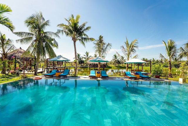 ゼンリトリートホイアン