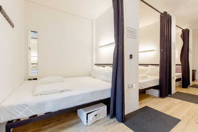 ラッドゾーン ホステル