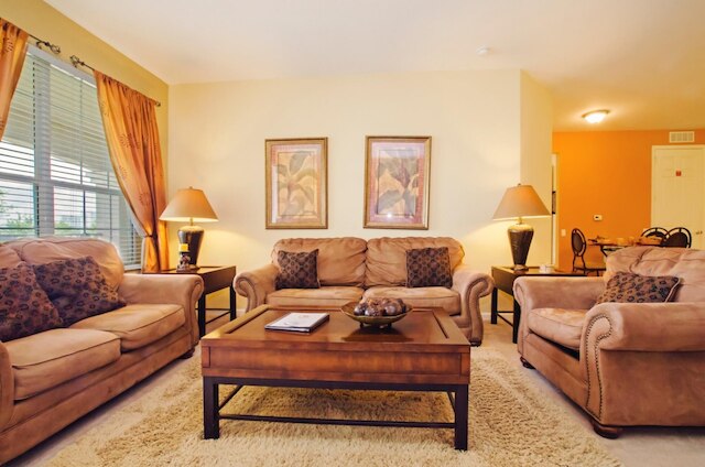 ビスタ ケイ ラグジュアリー レイクビュー 3 ベッドルーム コンドミニアム 3087