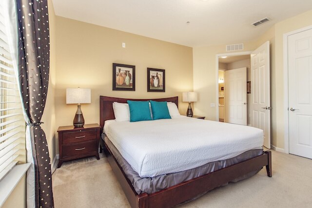 ビスタ ケイ ラグジュアリー レイクビュー 3 ベッドルーム コンドミニアム 3087