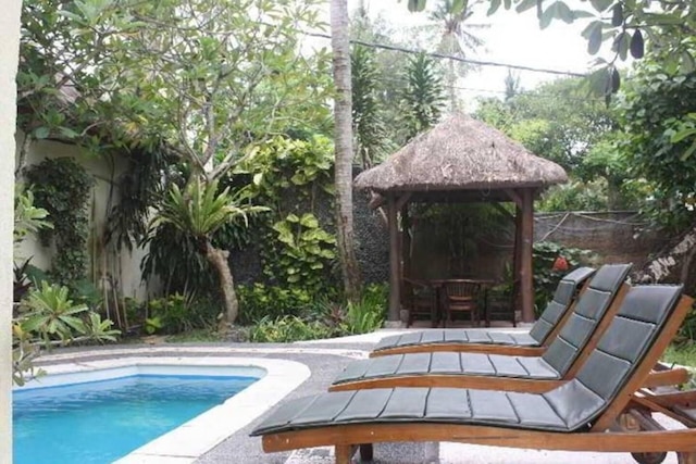 プライベートルーム イン ヌサドゥア 300メートル フロム ビーチ