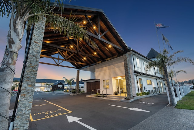 ニュイナロトルア