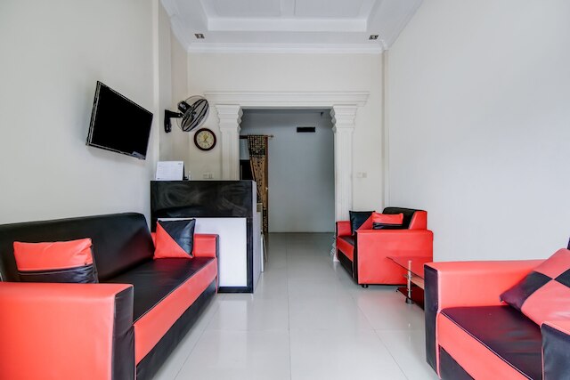 OYO 90942 コスト シャリア パナム