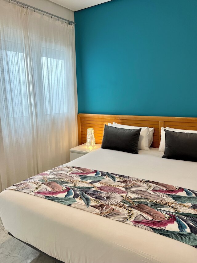 イベールフラット・ファビオラ