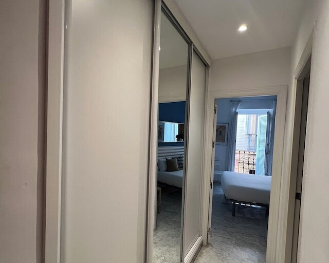 イベールフラット・ファビオラ