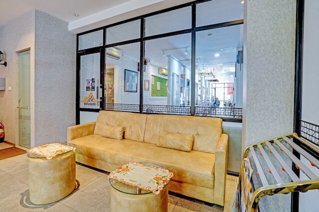 スーパー OYO キャピタル O 3905 グラハ 100 ゲストハウス シャリア