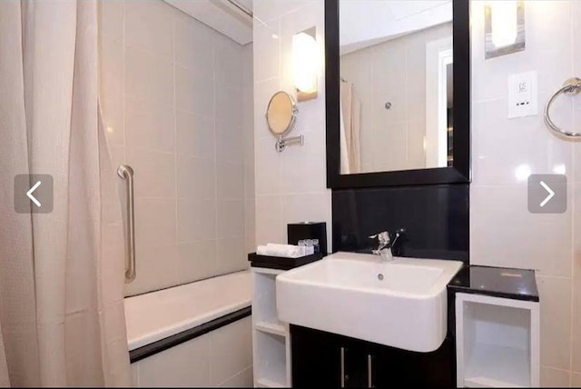 ブルジュハリファから7分のフレッシュスタジオ