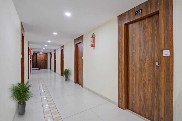 ホテル ニールカマール