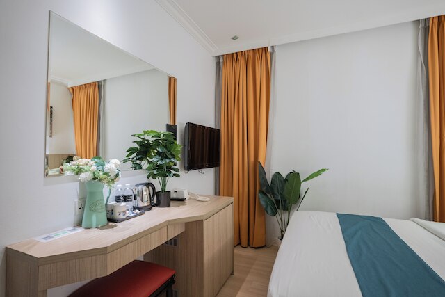 フロレスタ ホテル チャイナタウン