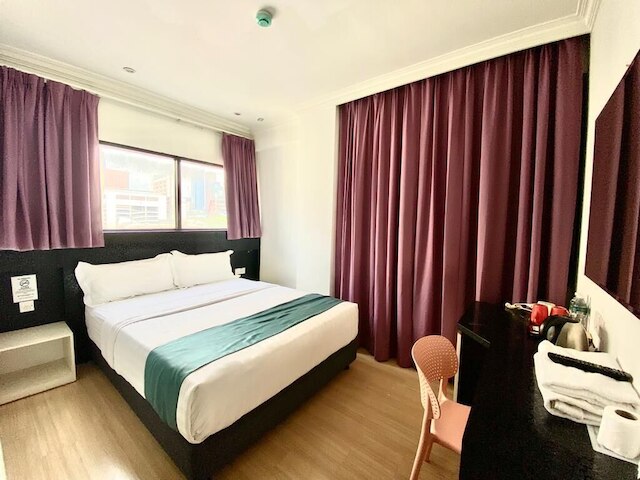 フロレスタ ホテル チャイナタウン