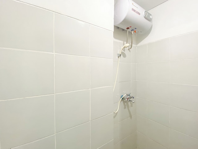 コンフィ アンド モダン スタジオ アット コルドバ エドゥパートメント スマラン アパートメント