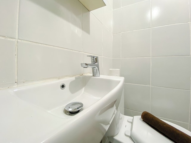 コンフィ アンド モダン スタジオ アット コルドバ エドゥパートメント スマラン アパートメント