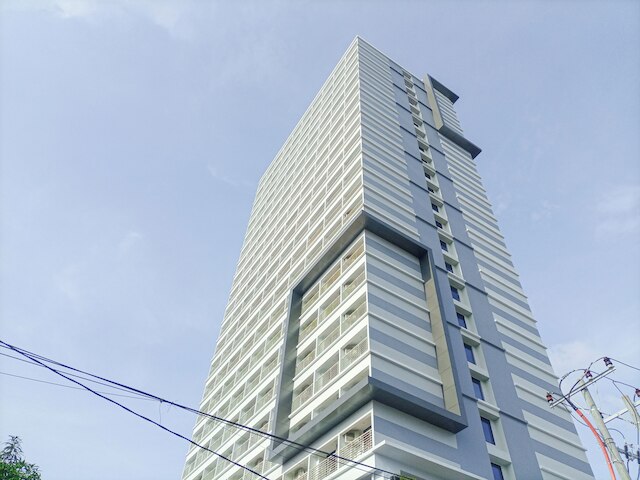 モダン デザインド スタジオ アット デ プリマ  アパートメント