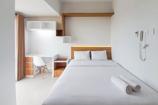 シンプリー ルック スタジオ アット タマン メラティ シンドゥアディ アパートメント