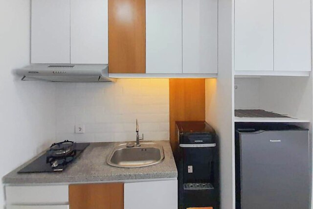 シンプリー ルック スタジオ アット タマン メラティ シンドゥアディ アパートメント