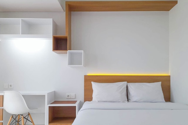 シンプリー ルック スタジオ アット タマン メラティ シンドゥアディ アパートメント