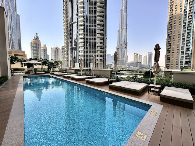 ラックスBnBドバイオペラアクト-1ブルバードビュー