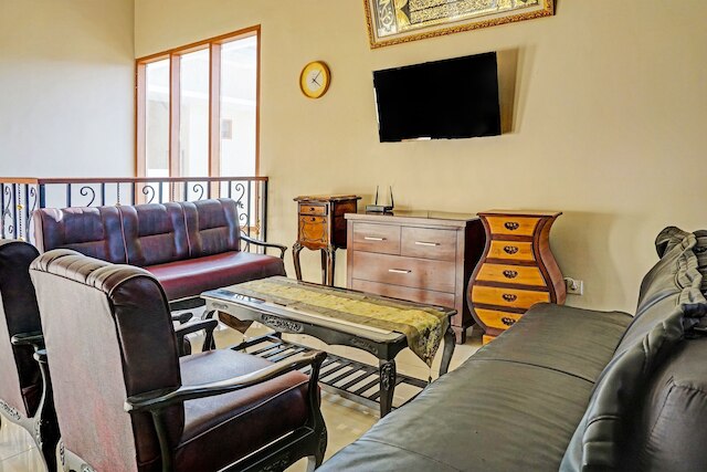 ホテル O スンピル シャリア