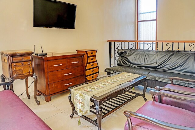 ホテル O スンピル シャリア