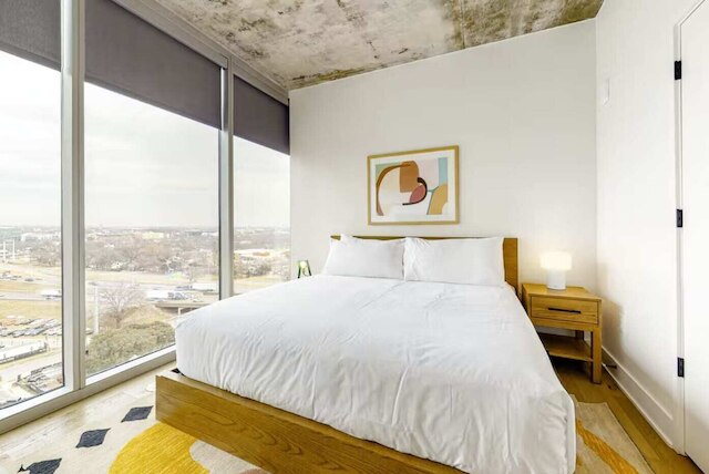 レイニー・ストリートの高級高層ビル