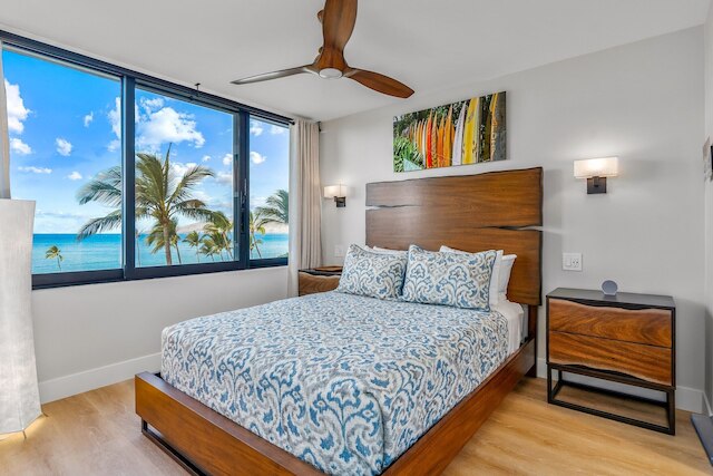 エレガントなペントハウスオーシャンフロントビスタ