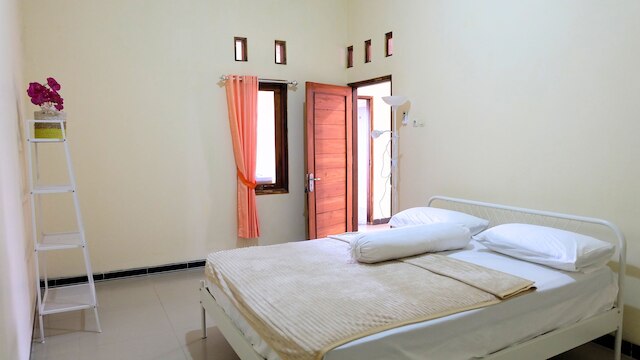 アレシヤ・ホームステイ・シャリア