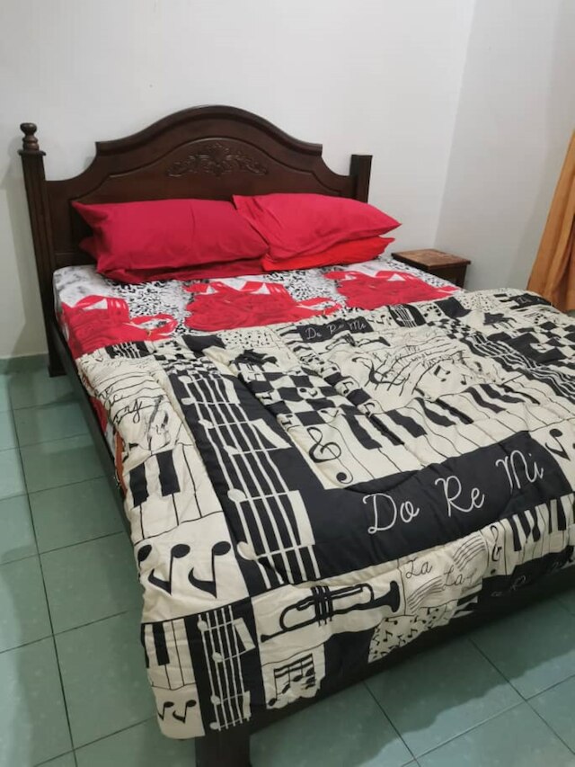 テラタク トゥアン ムダ ホームステイ