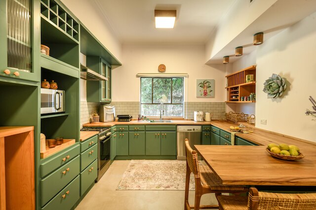 チャーミング 2BR アパートメント w の素晴らしいパティオ