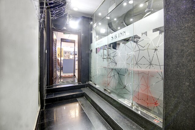 ホテル S B イン パハールガンジ