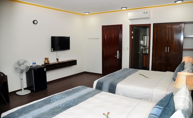 ホイアン・リバーライト