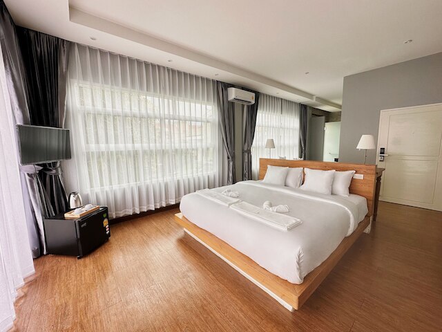 ザ ホワイト ハウス ラチャマンカ