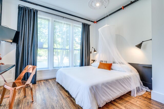 プライベートスイート イン ヒストリック オースティン B&b: スリープス 4!