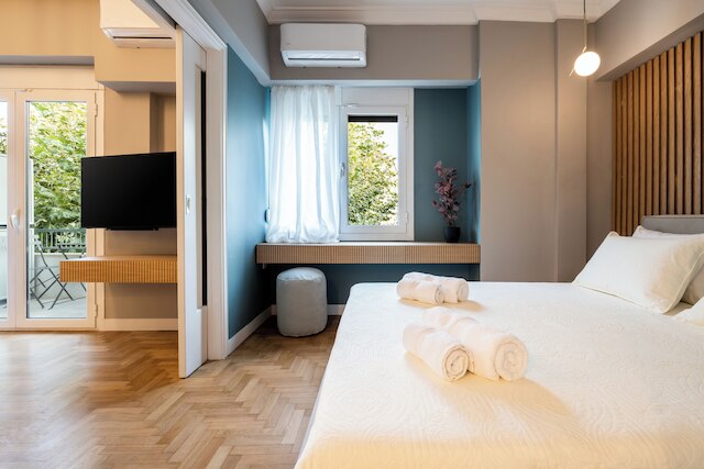 フリニチョウ 18 バイ アテネ コンセプト レジデンス