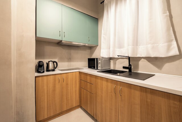 フリニチョウ 18 バイ アテネ コンセプト レジデンス