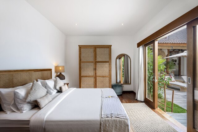 バリのアルフレッドによるビラロマ