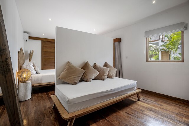 バリのアルフレッドによるビラロマ