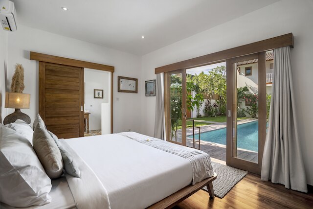 バリのアルフレッドによるビラロマ