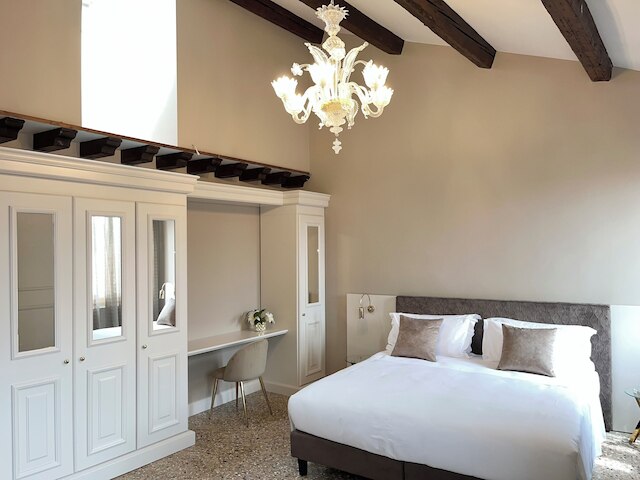 サン ヴィオ パレス ラグジュアリー アパートメンツ