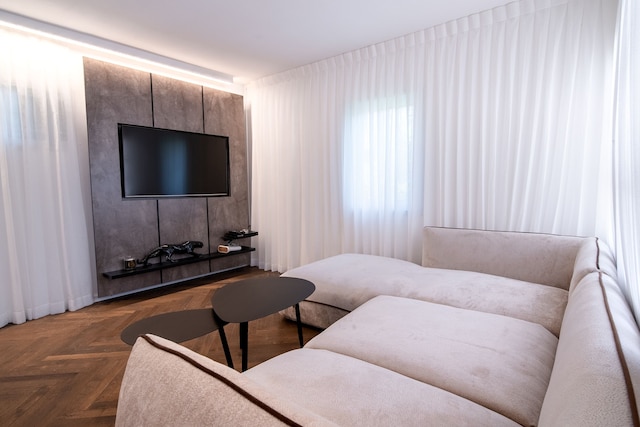 広々とした4BDハウスw プールin ヘズリヤ