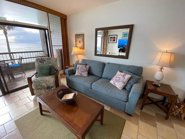 ハレ マヒナ A202 イン ラハイナ