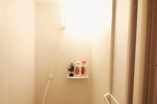 Nishi-Shinjuku HOUSE FIVE 2F