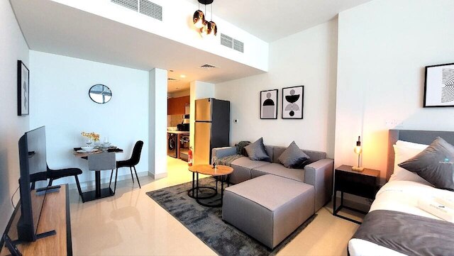 プリスチンスタジオウィズカナルビュー - 703