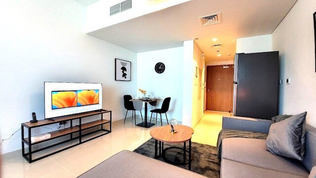 プリスチンスタジオウィズカナルビュー - 703